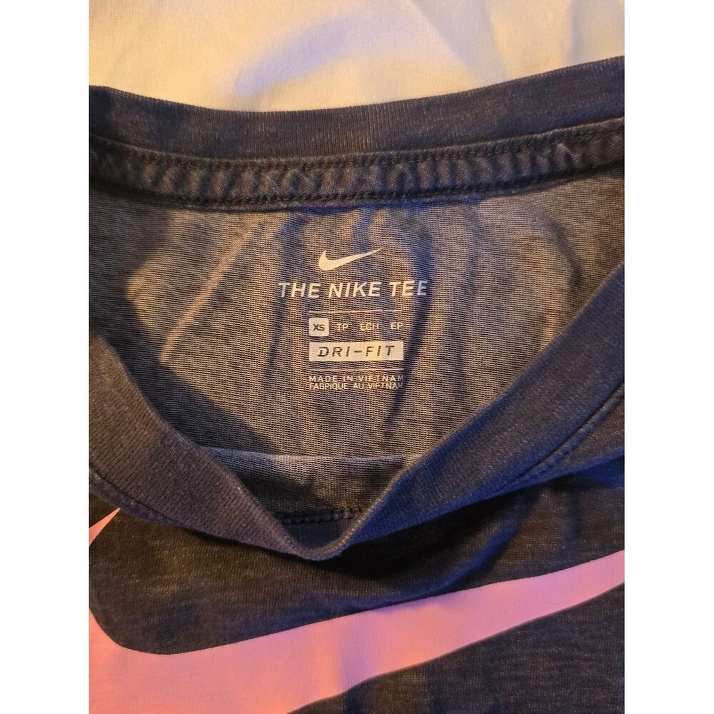 Nike Women's Charcoal Gray Short Sleeve Tee with Pink Swoosh